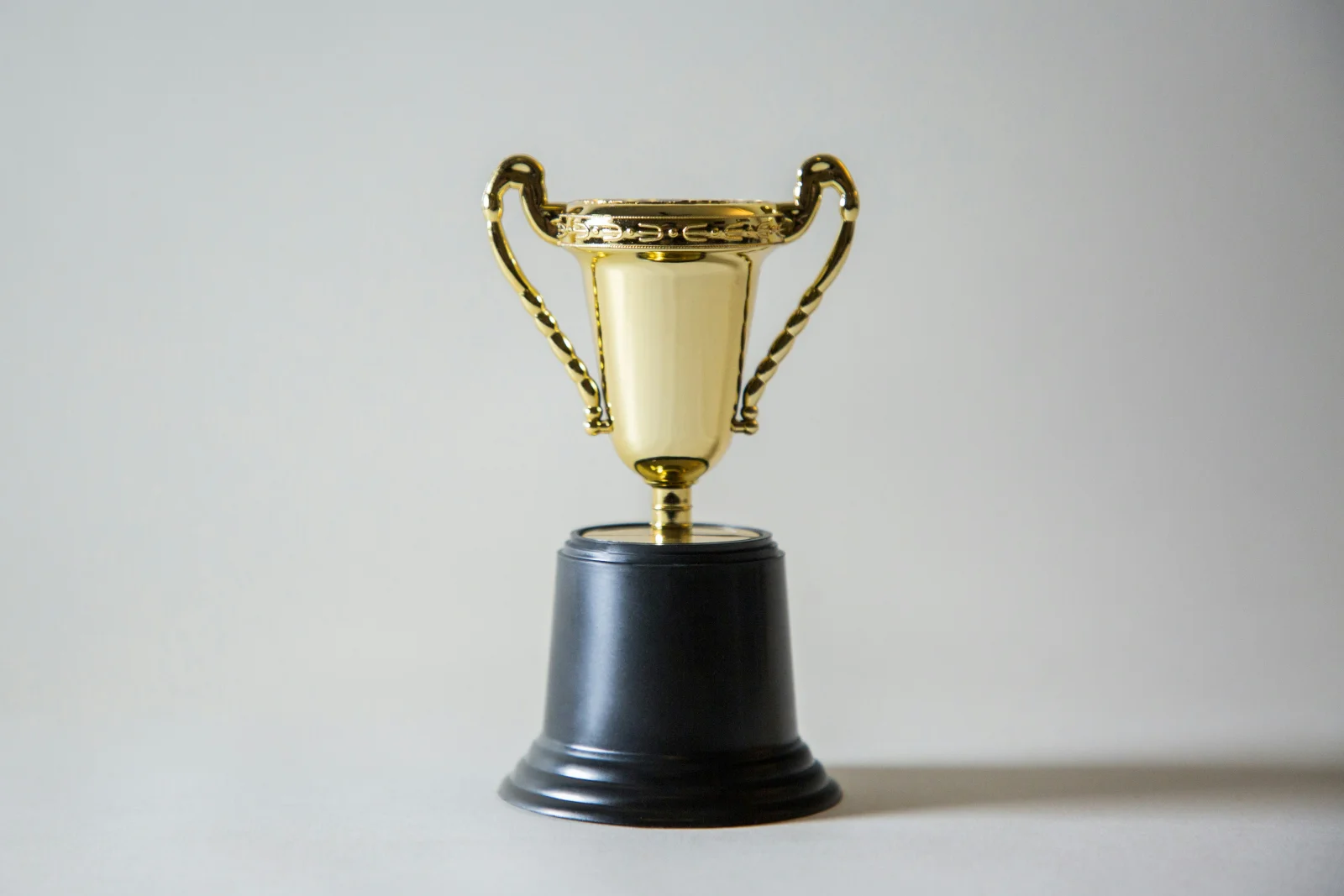 Trophées personnalisés avec logo d'entreprise